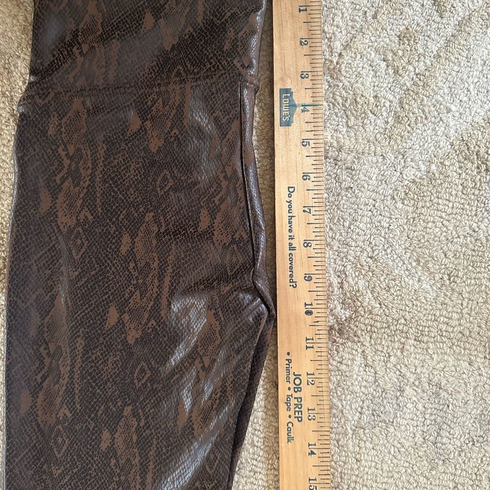 Spanx Faux-Leather Snakeskin High-Rise Leggings, Size L, New with tags - Picture 13 of 13